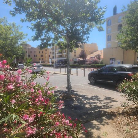 Grand Studio Cabine Proche Plage Et Port 格吕桑 外观 照片