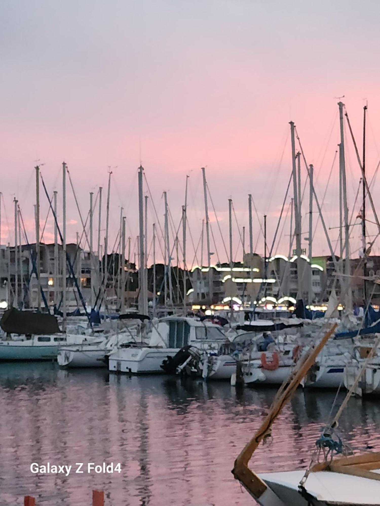 Grand Studio Cabine Proche Plage Et Port 格吕桑 外观 照片