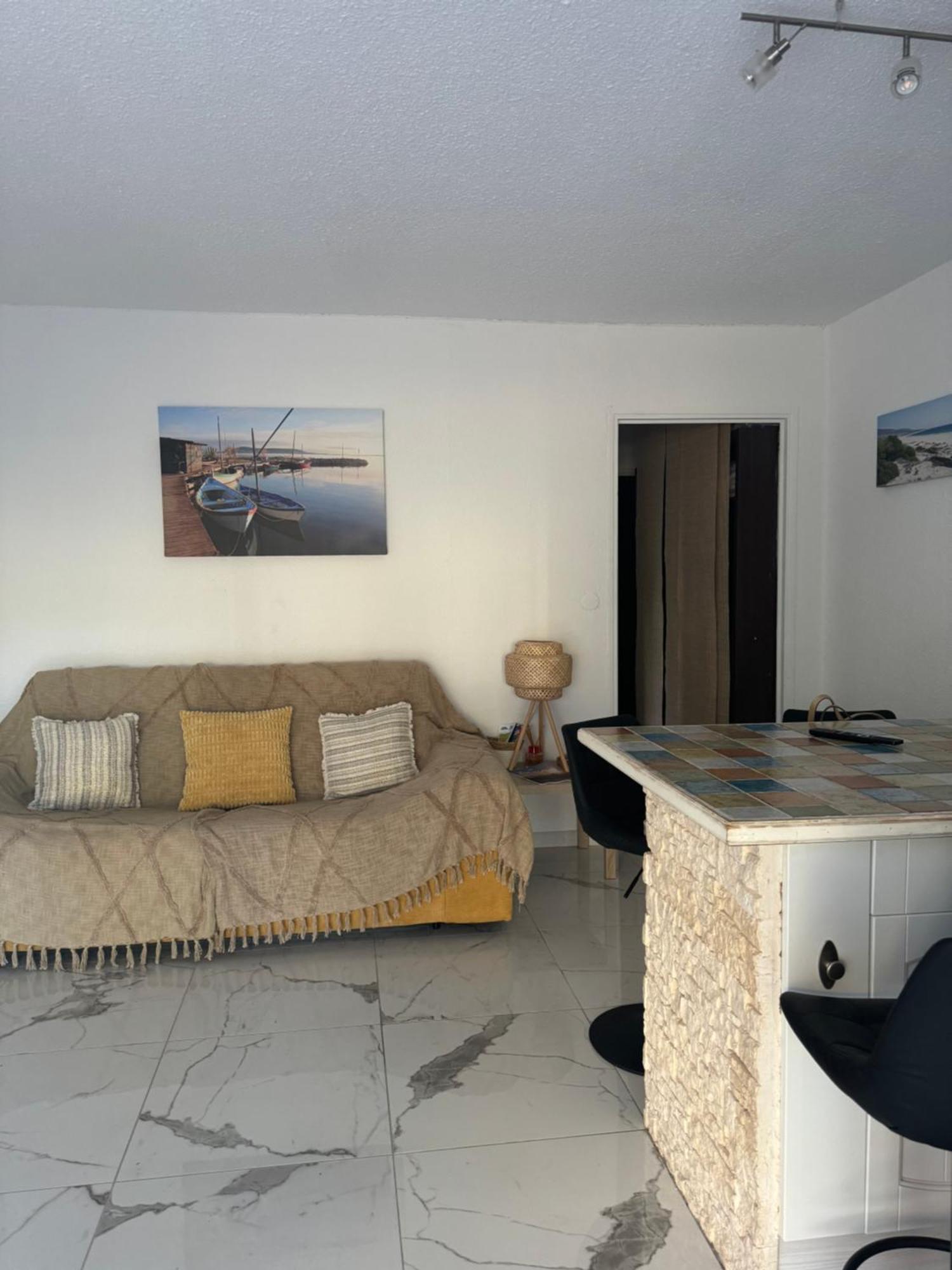 Grand Studio Cabine Proche Plage Et Port 格吕桑 外观 照片